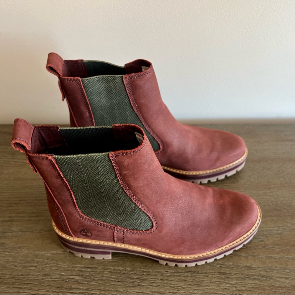 Women’s Timberland Courmayeur Valley Chelsea Boot in Burgundy NEW! Size 8.5